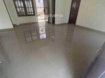 DIJUAL Rumah Siap Huni dan Strategis di Perumahan Anggrek Harapan, Bekasi Utara