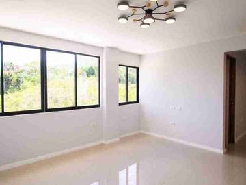 ✨ A Premium Lifestyle Awaits at Cloverleaf Banawa ✨
​Nestled in an exclusive subdivision in the heart of Cebu City, CLOVERLEAF BANAWA is a masterfully designed modern minimalist project by Dublinland, offering a serene yet highly connected lifestyle. Crafted for discerning homeowners, each home blends sleek, minimalist architecture with functional living spaces tailored to your needs—designed to maximize comfort, light, and space while reflecting contemporary elegance
​Location: White Hills Subdivision Banawa Cebu City