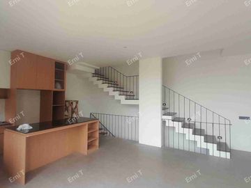 Rumah 3 Lantai Dengan Rooftop Desain Modern Di Jakarta Selatan