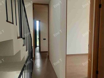 Rumah 3 Lantai Dengan Rooftop Desain Modern Di Jakarta Selatan