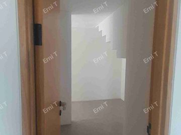 Rumah 3 Lantai Dengan Rooftop Desain Modern Di Jakarta Selatan