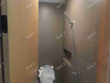 Rumah 3 Lantai Dengan Rooftop Desain Modern Di Jakarta Selatan
