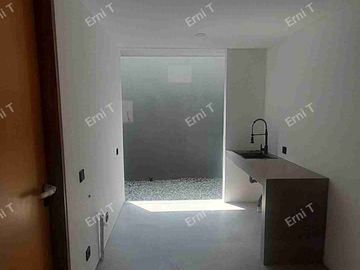 Rumah 3 Lantai Dengan Rooftop Desain Modern Di Jakarta Selatan