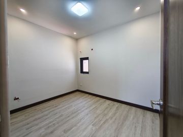 4 Bedroom House and Lot for Sale in Vermont Park Executive Village Antipolo -AJCE