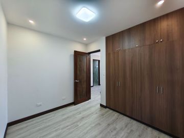 4 Bedroom House and Lot for Sale in Vermont Park Executive Village Antipolo -AJCE