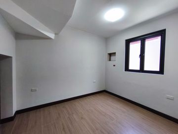 4 Bedroom House and Lot for Sale in Vermont Park Executive Village Antipolo -AJCE