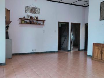 Rumah Mewah 2 Lantai Araya Malang. Dekat Araya Golf & Family Club, Plaza Araya, Gerbang Tol Malang, Bandara, Terminal.MLG00139