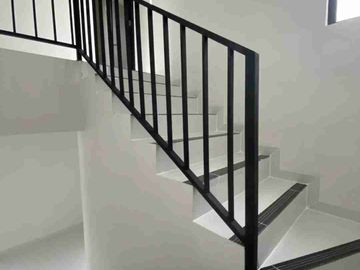 Dijual Rumah 2 Lantai Diamond Pavilion Posisi Hook Samping dan Belakang Taman