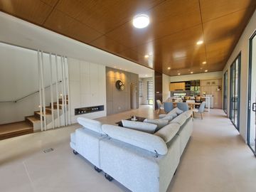 Luxury House Berlokasi Di Cluster  Baru Paling Diminati Kota Baru Parahyangan, Bandung