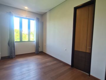 Luxury House Berlokasi Di Cluster  Baru Paling Diminati Kota Baru Parahyangan, Bandung