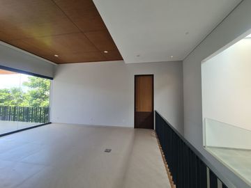 Luxury House Berlokasi Di Cluster  Baru Paling Diminati Kota Baru Parahyangan, Bandung