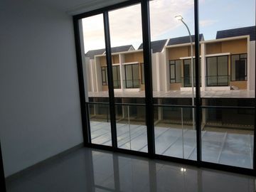 Rumah 2lt luas 4,5x10 45meter 2KT Cluster Dallas PIK2 Pantai Indah Kapuk