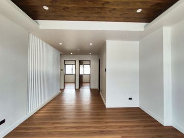 5 Bedroom Townhouse for Sale in Vermont Park Antipolo City -AJCE