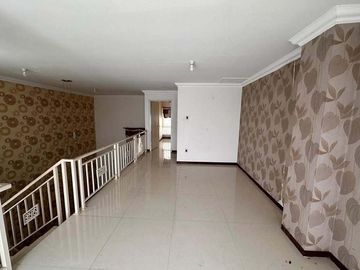 Sewa Rumah siap huni dan nyaman Bukit Wahid. Semarang Barat-11719