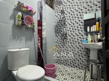 ANA RUMAH UK 13X19.5M BONUS LAHAN PARKIR DI KOMPLEK DUTA MAS JELAMBAR