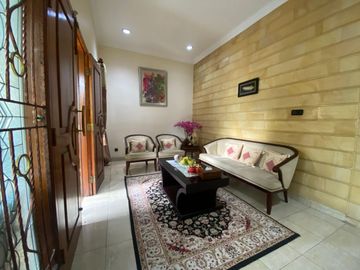 Rumah Luas 543M2 Lengkap Privat Pool di Cinere Harga di Bawah NJOP