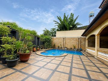 Rumah Luas 543M2 Lengkap Privat Pool di Cinere Harga di Bawah NJOP