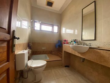 Rumah Luas 543M2 Lengkap Privat Pool di Cinere Harga di Bawah NJOP