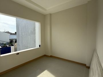 3 Bedroom Duplex Townhouse for Sale in Vermont Park Antipolo -AJCE