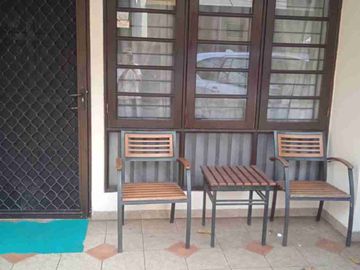 Rumah bagus 2 lantai semifurnish dan akses 1 mobil di Tebet Barat Jaksel