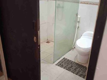Rumah bagus 2 lantai semifurnish dan akses 1 mobil di Tebet Barat Jaksel