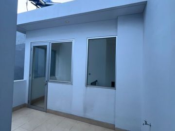 DIJUAL RUMAH PIK 1 CLUSTER CROWN GOLF UK 8X24 (BANGUN SENDIRI) 3.5 LANTAI SHM MURAH BISA NEGO