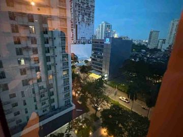 Fully Furnished Studio Condo for Rent at Solinea - Cebu Business Park ( Pet Friendly- small)