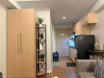 Fully Furnished Studio Condo for Rent at Solinea - Cebu Business Park ( Pet Friendly- small)