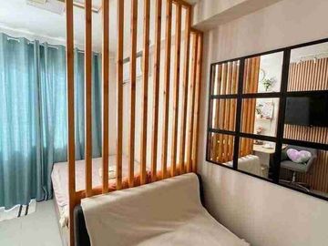 Fully Furnished Studio Condo for Rent at Solinea - Cebu Business Park ( Pet Friendly- small)