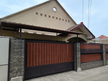 Rumah Strategis Singosari Malang. Dekat Pasar Singosari, Stasiun Singosari, Exit Tol Singosari, Candi Singosari. MLG00167