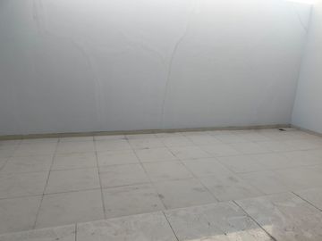Dijual Rumah Luxury Hoek 2.5 Lantai Pulomas Utara Jakarta Timur- 6.1M Nego