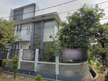 Dijual Rumah Luxury Hoek 2.5 Lantai Pulomas Utara Jakarta Timur- 6.1M Nego