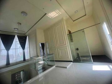 DI JUAL CEPAT RUMAH BAGUS 2LANTAI SIAP HUNI