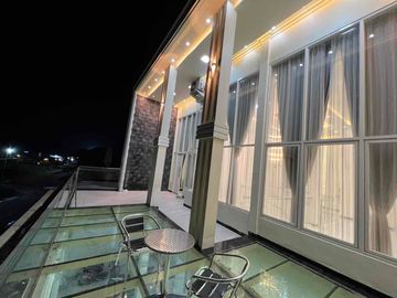 DI JUAL CEPAT RUMAH BAGUS 2LANTAI SIAP HUNI