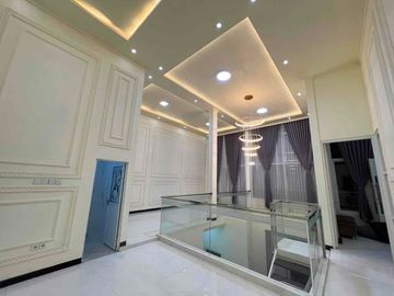 DI JUAL CEPAT RUMAH BAGUS 2LANTAI SIAP HUNI