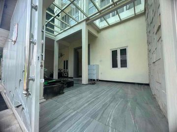 DI JUAL CEPAT RUMAH BAGUS 2LANTAI SIAP HUNI