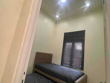 DI JUAL CEPAT RUMAH BAGUS 2LANTAI SIAP HUNI