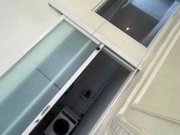 DI JUAL CEPAT RUMAH BAGUS 2LANTAI SIAP HUNI