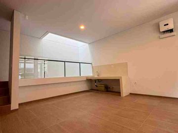 DISEWAKAN UNIT RUMAH BARU DI LINGKUNGAN HIJAU DENGAN ONE GATE SYSTEM
