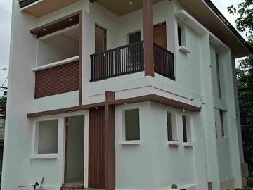Single Attached House in Geronimo Montalban Birmingham Residences