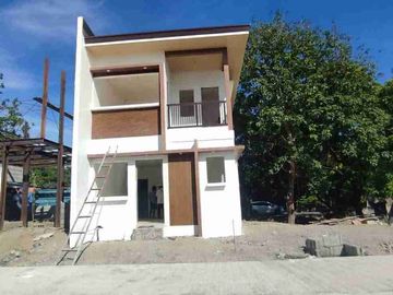 Single Attached House in Geronimo Montalban Birmingham Residences