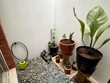 DIJUAL RUMAH CANTIK AKSES LEBAR DALAM KOMPLEK DI PONDOK KELAPA JAKARTA TIMUR ZN133