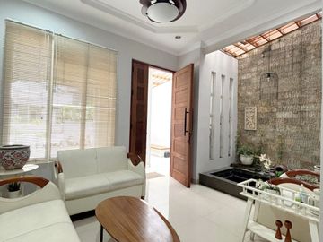 DIJUAL RUMAH CANTIK AKSES LEBAR DALAM KOMPLEK DI PONDOK KELAPA JAKARTA TIMUR ZN133