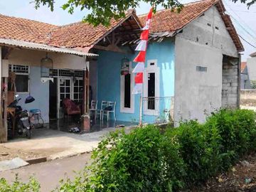 Di jual rumah dengan Luas Tanah 81 meter strategis