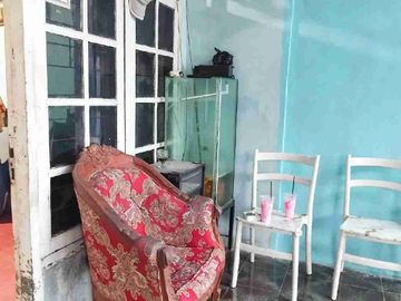 Di jual rumah dengan Luas Tanah 81 meter strategis
