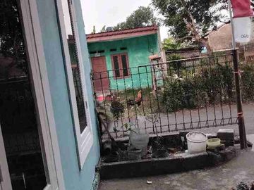 Di jual rumah dengan Luas Tanah 81 meter strategis
