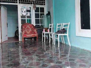 Di jual rumah dengan Luas Tanah 81 meter strategis