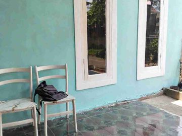 Di jual rumah dengan Luas Tanah 81 meter strategis