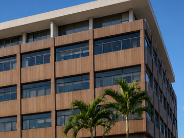 Alquiler oficinas múltiples plantas  en Centro de Guayaquil