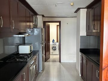 Apartemen SCBD Suites, 2BR, 165sqm, Furnished